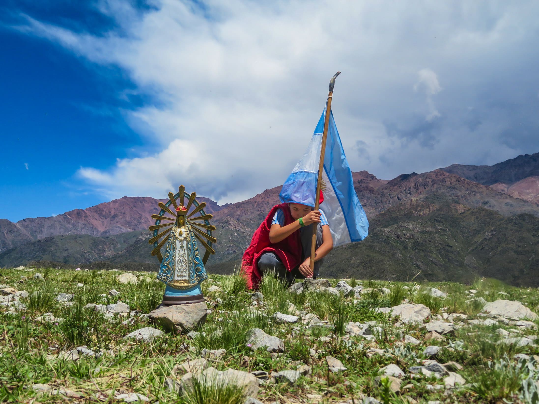 Estudiante con la Bandera
